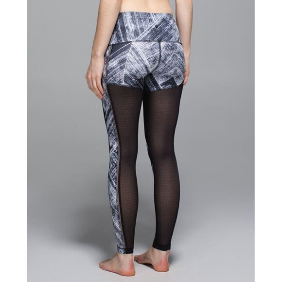 Lululemon Hot To Street Pants Heat Wave White/Black Leggings Size 6 - Picture 2 of 16
